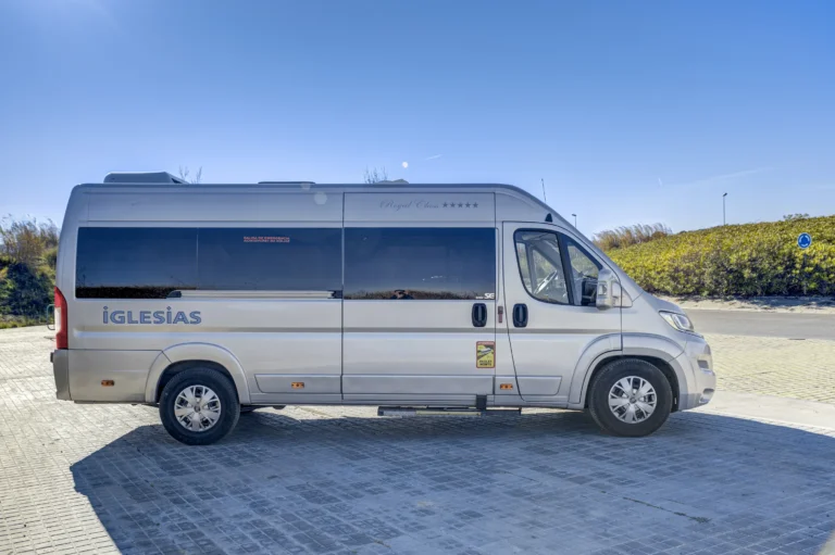 iglesias bus vehiculos Fiat Ducato 15 plazas 004 scaled
