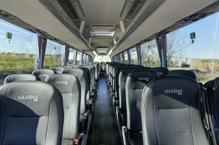 iglesias bus vehiculos Lion 63 plazas 023 scaled