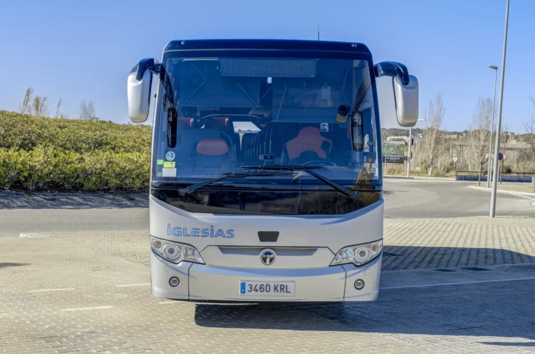 iglesias bus vehiculos MD9 39 plazas 001 4 scaled