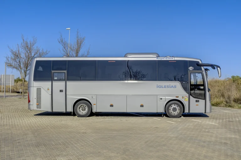 iglesias bus vehiculos MD9 39 plazas 006 scaled
